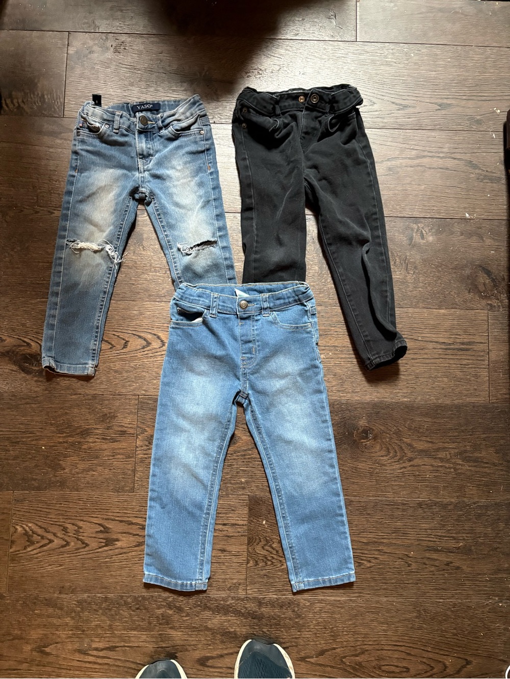 Garanimals 3-Pack Kids Jeans in Light Blue, Medium Blue & Black